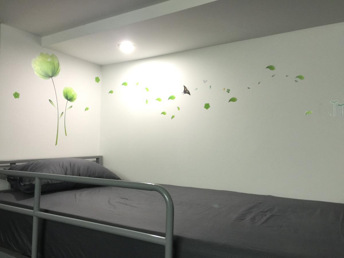 Sky Center Hostel Ho Chi Minh City Exterior photo